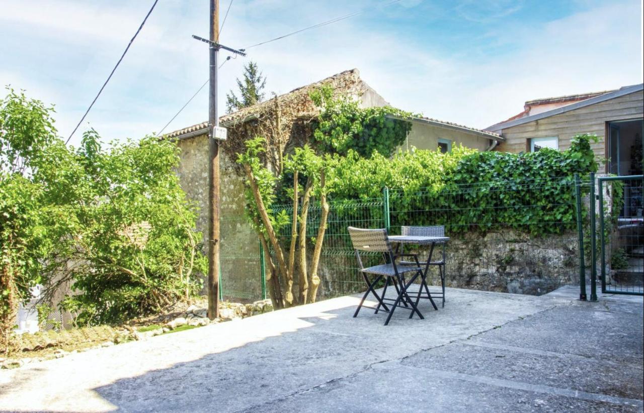 Les Logis Poitevin - Maisons - Terrasses - Detente Poitiers Buitenkant foto